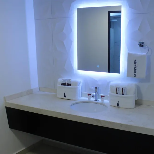 جناح بسرير كوين، Hotel Velario 7/10