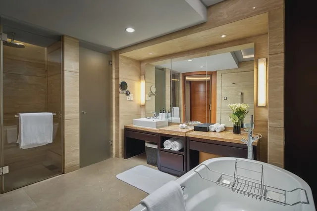 غرفة بريميوم بسرير كينج، InterContinental Hangzhou 3/5