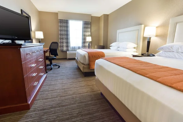 غرفة بسريرين كوين، Drury Inn and Suites Cincinnati Sharonville 1/5