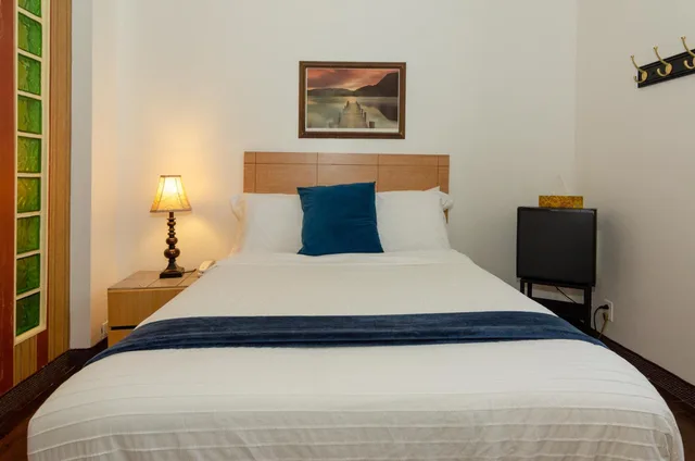 غرفة قياسية بسرير كوين، Hotel Dorion 3/8