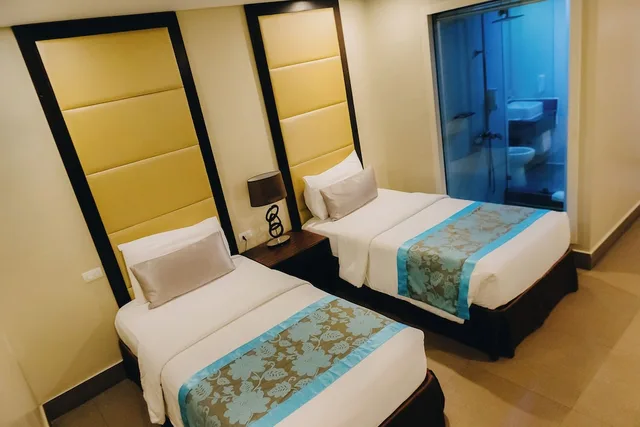 استوديو بسرير كوين، Goldberry Suites and Hotel Mactan 1/3