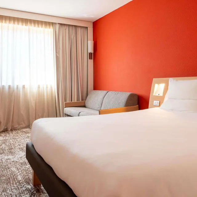 Superior, Double Bed, Sofa, Novotel Roma Est 2/10