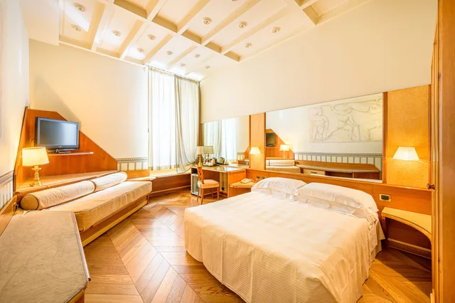 غرفة كلاسيكية ثلاثية بسرير مزدوج وسرير فردي، Hotel Sant' Anna 4/10