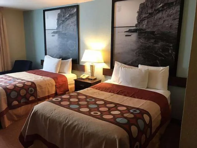 غرفة بسريرين مزدوجين، Super 8 by Wyndham Plover Stevens Point Area 4/4