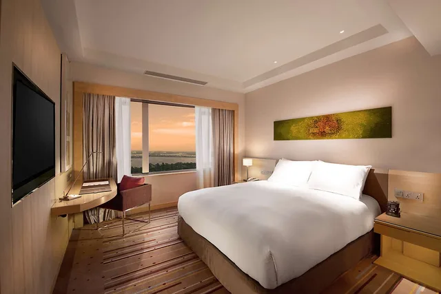جناح تنفيذي بسرير كينج مع دخول الصالة، Doubletree By Hilton Johor Bahru Hotel 1/11