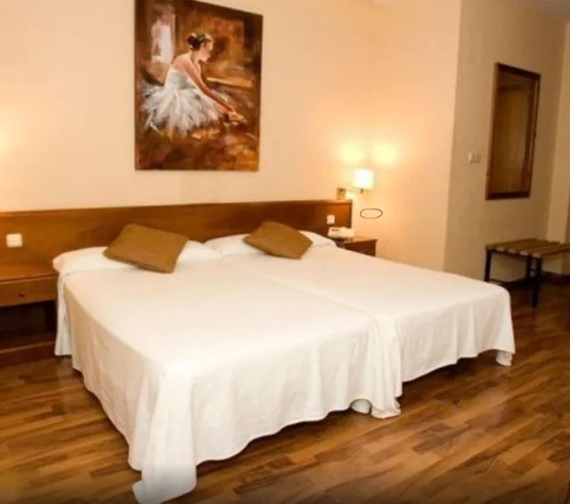 غرفة ثلاثية بثلاثة أسرّة، Hotel Vernisa 3/3