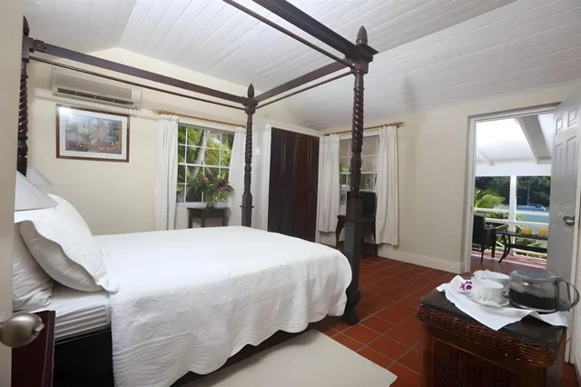استوديو غراند بسرير كوين، Marigot Beach Club and Dive Resort 2/5