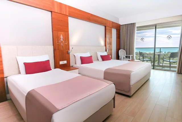 غرفة ثلاثية بإطلالة على البحر، Port Nature Luxury Resort Hotel and Spa 5/9