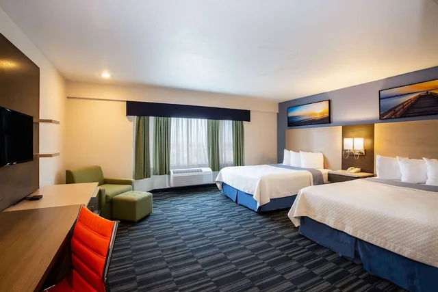 غرفة ديلوكس بسريرين كوين، Days Inn by Wyndham Monterey Downtown 3/4