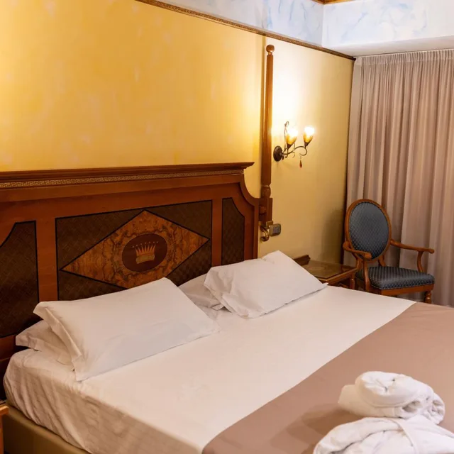 Room, Twin Beds, Il Principe 6/6