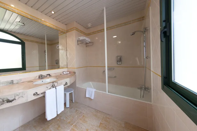 جناح جونيور بسريرين منفصلين مع أريكة، La Laguna Spa And Golf 8/9