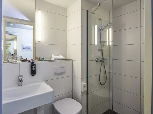 غرفة قياسية بسريرين منفصلين، Ibis Budget Singen 3/3