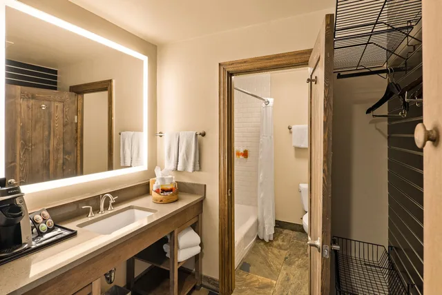 Courtyard, Premium, 2 Queen Beds, with View، Arabella Hotel Sedona 8/8