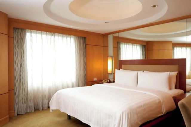 غرفة ديلوكس بسرير كينج، Makati Shangri-La 3/10