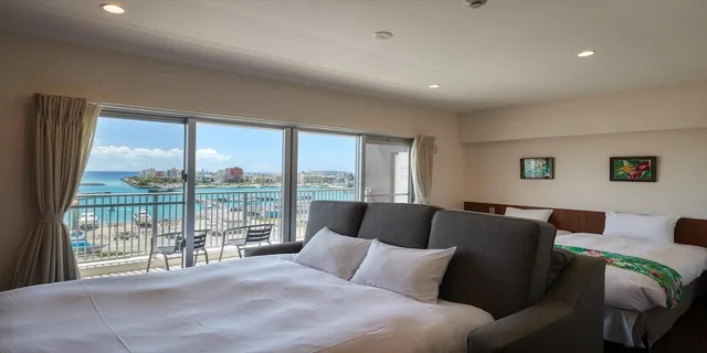 غرفة سوبيريور بسرير مزدوج وسرير فردي بإطلالة على المرفأ مع أريكة، Seaside Condominium Rana Chatan 8/10