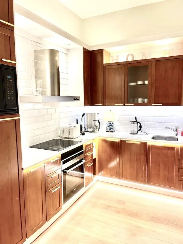 1 Bedroom, Luxury, Executive, Suite, Queen Bed, Old Square View, Sofa، Luxury Apartments Mondrian Market Square 7/10