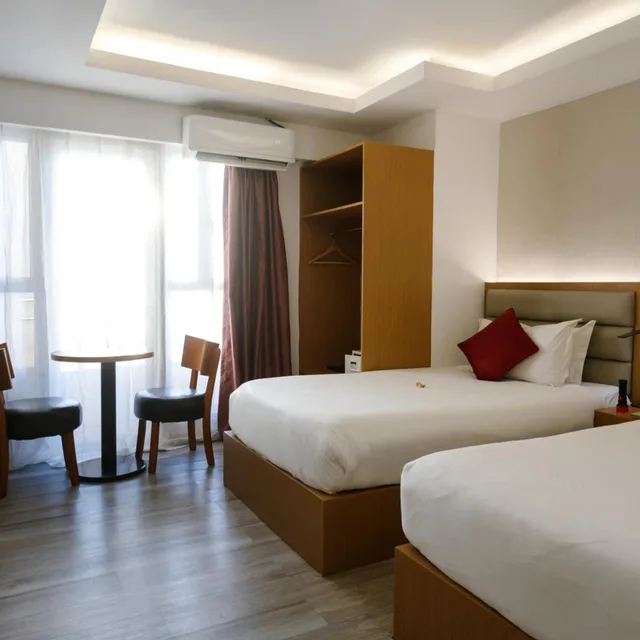 جناح كلوب بريستيج بسريرين منفصلين، Regency Grand Suites 2/10