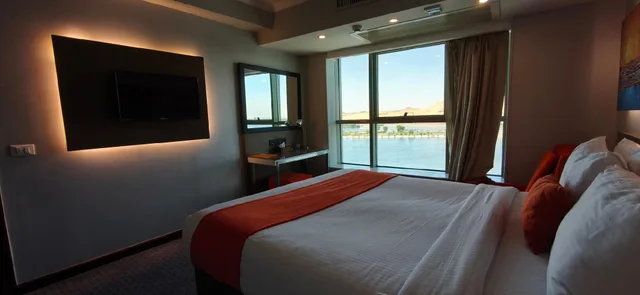 جناح جونيور سوبيريور بسرير كوين، Aswan Plaza Corniche 1/2