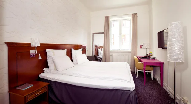 جناح جونيور بسرير كينج، Home Hotel Savoy 1/6