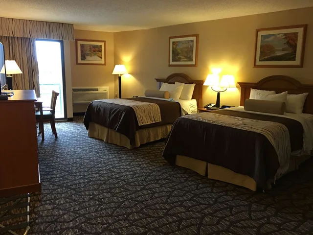 غرفة بسريرين كوين، Best Western Clifton Park 1/1