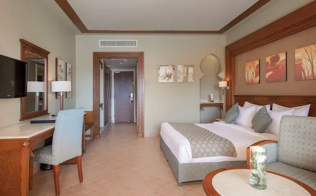 Superior, Twin Beds, Beach Front, Charmillion Club Resort 2/10
