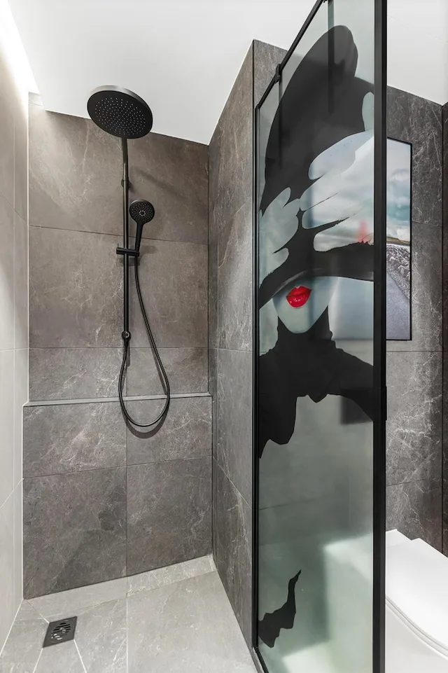 غرفة بريميوم بسريرين منفصلين بإطلالة على المتنزه، Radisson RED Auckland 7/7