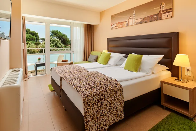 غرفة بريميوم بشرفة، Hotel Pinija 2/9