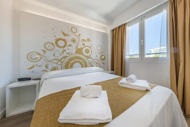 Standard, Twin Beds, Balcony, WelikeHotel Triton beach 7/10