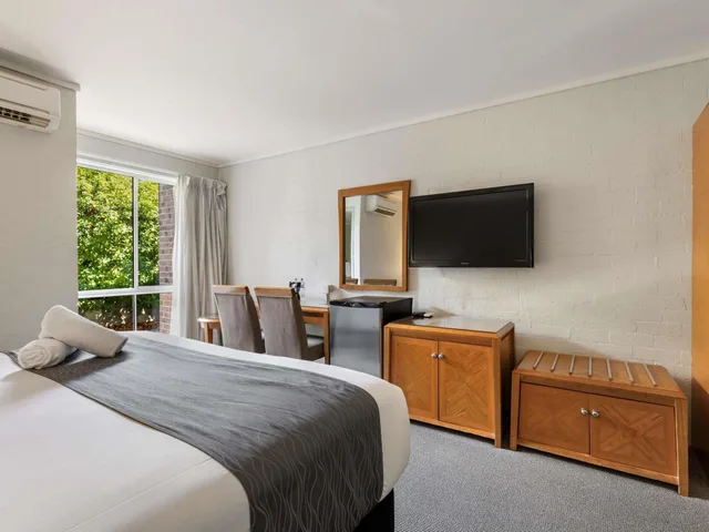 غرفة سوبيريور بسرير كينج وسرير فردي، ibis Styles Canberra 5/7