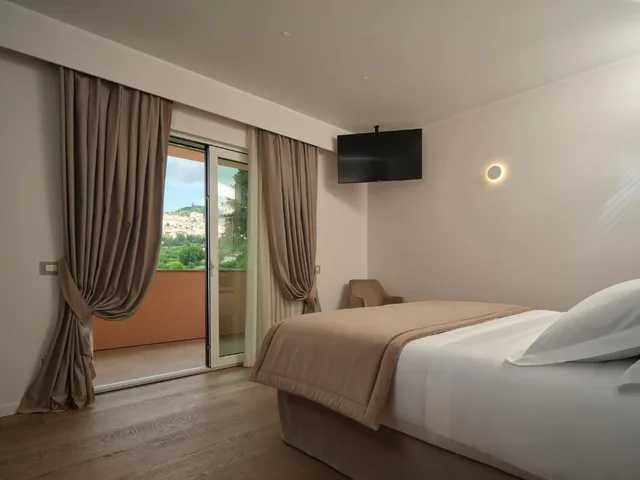 جناح بإطلالة على المدينة، Ascesi Resort 1/10