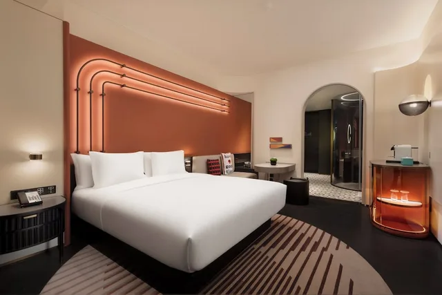 غرفة قياسية بسرير كينج، Hotel Indigo Zhuhai Xiangzhou by IHG 5/10