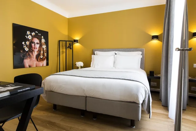 غرفة سوبيريور بسرير كوين بشرفة، Mathis Elysees Matignon 2/5