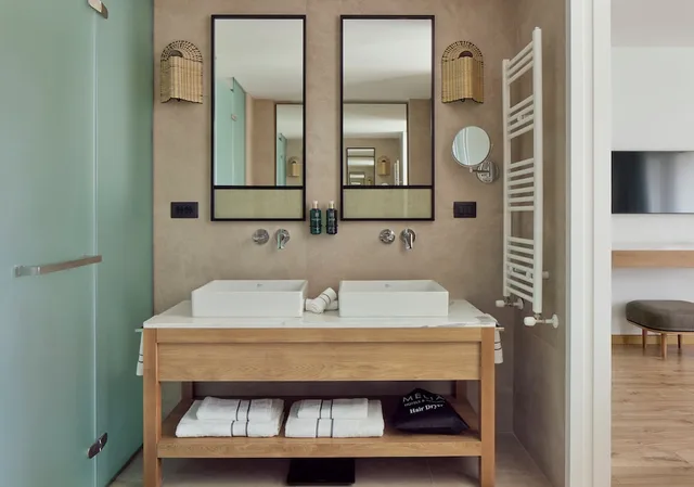 غرفة ديلوكس بسرير كينج بإطلالة على الحديقة مع أريكة، MELIA DURRES ALBANIA 4/4