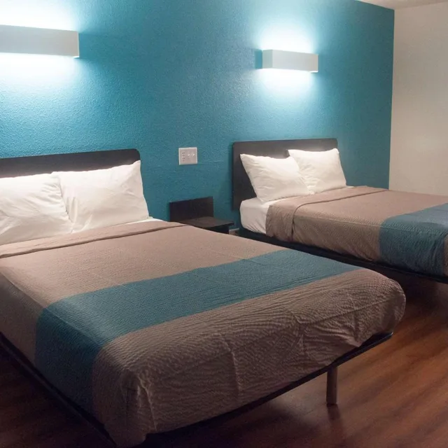 غرفة رباعية للمدخنين، Motel6 Raleigh, NC - North 9/10