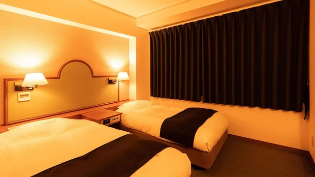 غرفة قياسية بسريرين منفصلين بحوض استحمام، Ooedo Onsen Monogatari Premium Hotel Fugetsu 2/3