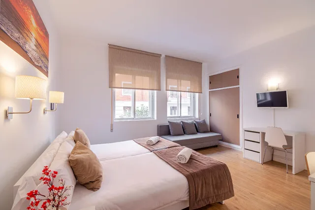 Room, Single, 2 Double Beds, NeoMagna Madrid 1/1