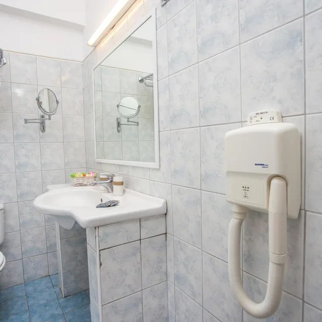جناح عائلي، Mon Repos Hotel 8/9