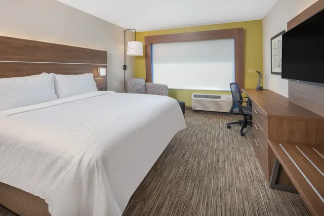 غرفة قياسية بسرير كينج، Holiday Inn Express Grover Beach 1/2