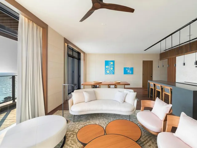 Sunset, Suite, King Bed, Corner، Hyatt Regency Seragaki Island Okinawa 2/2
