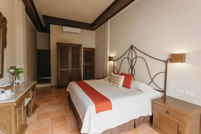 Superior, King Bed, El Meson Del Marques 7/10