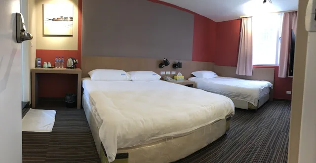 غرفة قياسية ثلاثية بسرير مزدوج وسرير فردي، Wefun Inn 2/3
