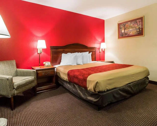 غرفة بسرير كوين، Econo Lodge Atlanta College Park 1/1
