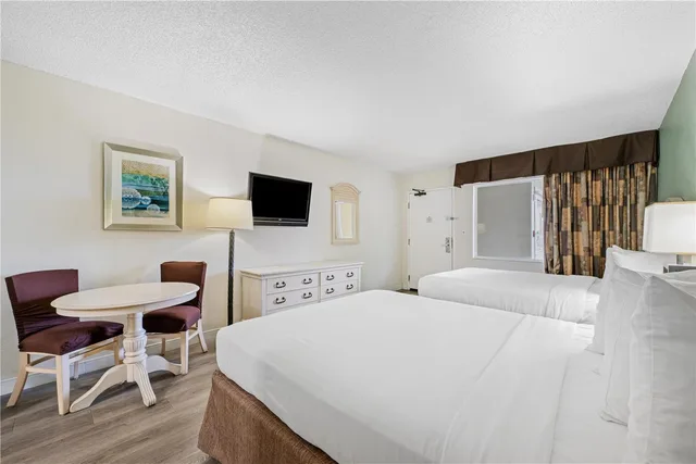 Room, 2 Queen Beds, Best Western Gateway to the Keys 1/4