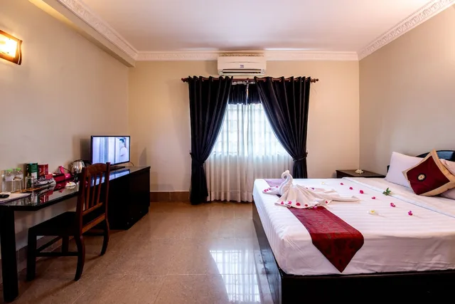 غرفة ديلوكس بسرير مزدوج، Central Night Hotel 1/8