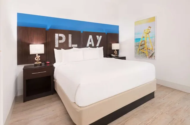 Room, King Bed, Ocean Front، Sirata Beach Resort St Pete Beach 1/5