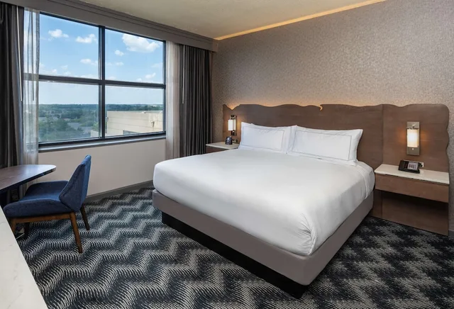 استوديو بسرير كينج، Hilton Houston North 1/5