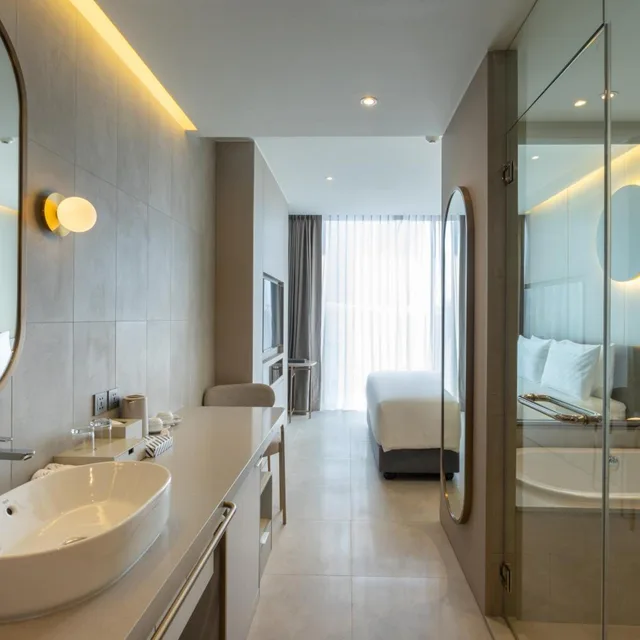 Deluxe, Double Bed, Akara Hotel Pattaya 8/10