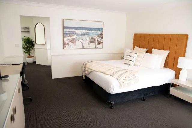 جناح بسرير كينج بشرفة، Best Western Plus Apollo International Hotel 1/6