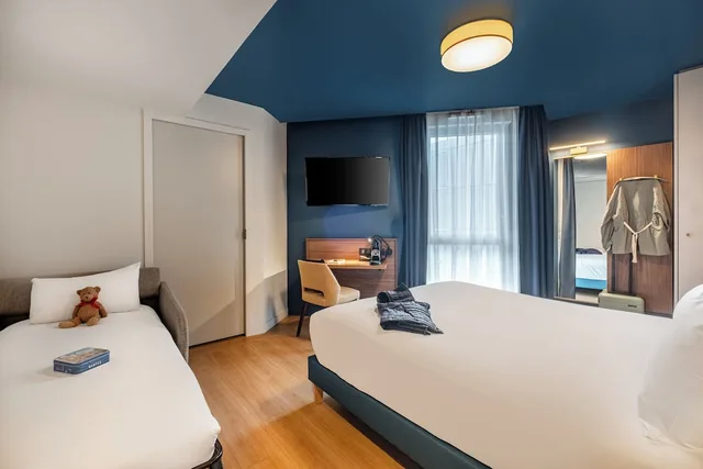 غرفة ثلاثية بسريرين منفصلين، Hotel de la Cite 1/5