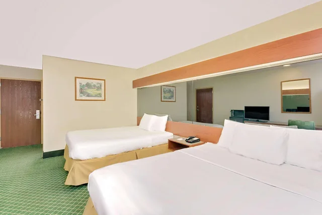 غرفة بسريرين كوين، Microtel Inn And Suites Augusta 1/1